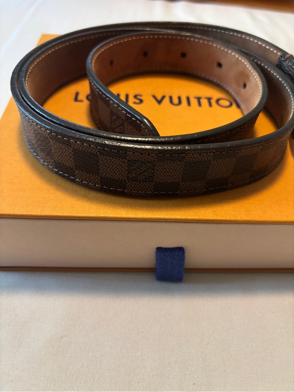 Louis Vuitton Women’s Brown Leather Belt with Gold Buckle - Picture 11 of 12